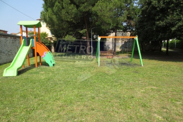 vicinaze parco giochi - TERRENO EDIFICABILE THIENE (VI)  